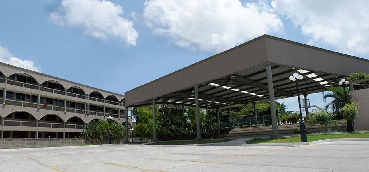Canchas deportivas techadas